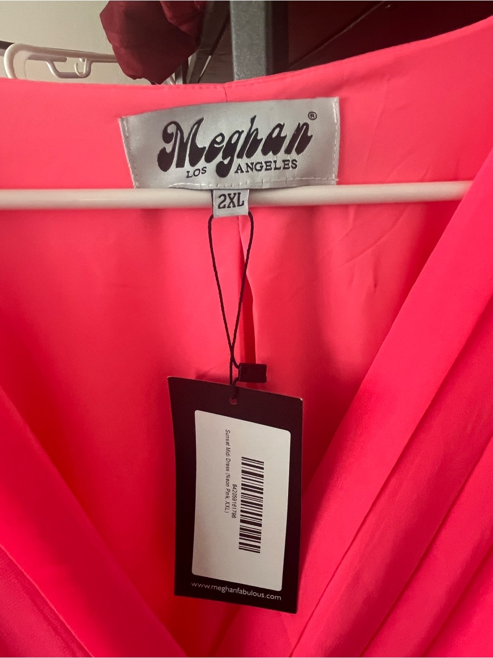 Meghan Long Sleeve Dress Size 2X sleeves are more flowing. - Picture 2 of 3
